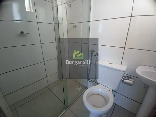 Apartamento 3 quartos e 1 banheiro, para alugar, no bairro Jardim Glória em Lavras