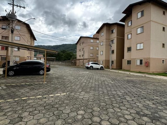 Apartamento 2 quartos e 1 banheiro, para alugar, no bairro Centro em Extrema