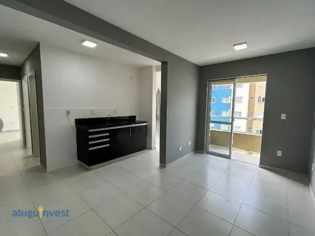 Apartamento 2 quartos e 1 banheiro, à venda, no bairro Pedra Branca em Palhoça