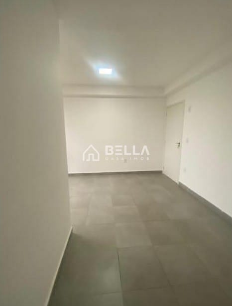 Apartamento para alugar com 2 quartos, 50m² - Foto 3