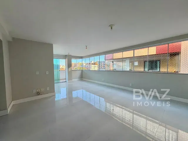 Apartamento 3 quartos e 4 banheiros, à venda, no bairro Passagem em Cabo Frio