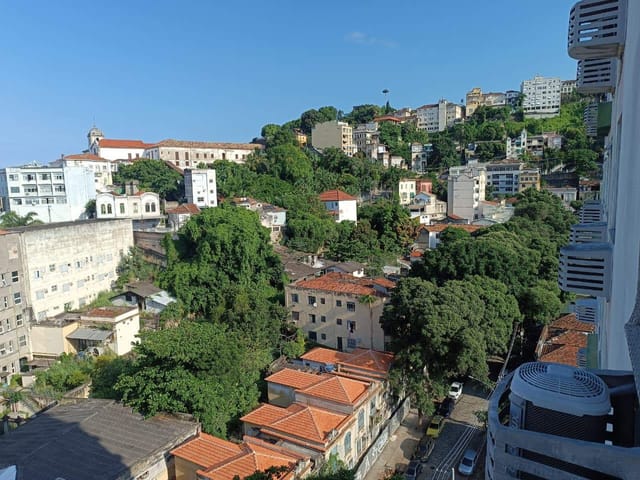 Apartamento 1 quarto e 1 banheiro, para alugar, no bairro Santa Teresa em Rio de Janeiro