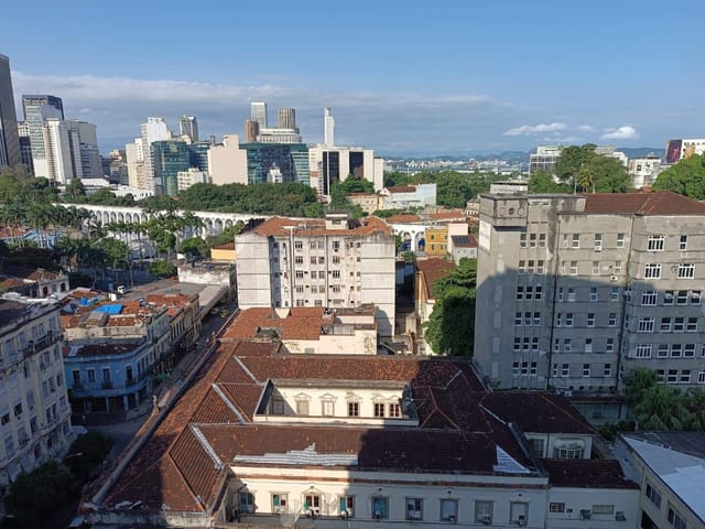 Apartamento 1 quarto e 1 banheiro, para alugar, no bairro Santa Teresa em Rio de Janeiro