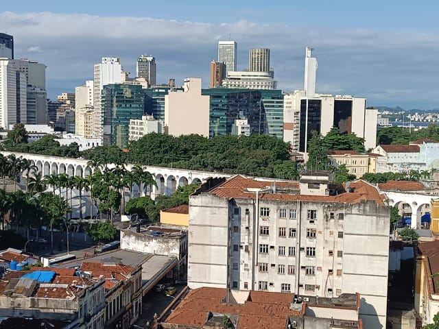 Apartamento 1 quarto e 1 banheiro, para alugar, no bairro Santa Teresa em Rio de Janeiro