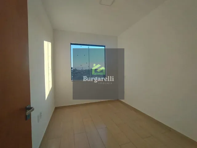 Apartamento 3 quartos e 2 banheiros, para alugar, no bairro Residencial Sant'ana I em Lavras