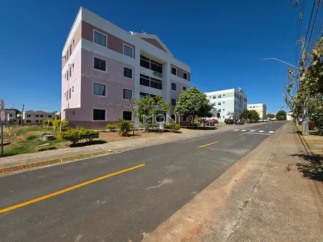 Apartamento 2 quartos e 1 banheiro, para alugar, no bairro Jardins Mangueiral (Jardim Botânico) em Brasília