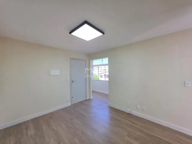 Apartamento 2 quartos e 1 banheiro, para alugar, no bairro Jardins Mangueiral (Jardim Botânico) em Brasília