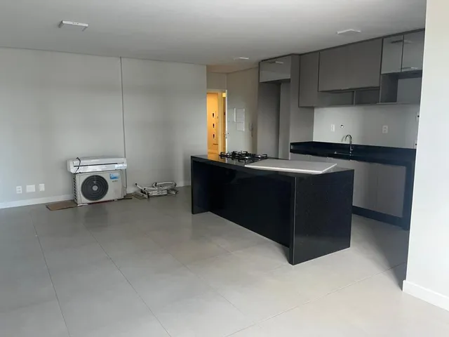 Apartamento com 10m² 2 quartos e 2 banheiros, para alugar, no bairro Gleba Palhano em Londrina