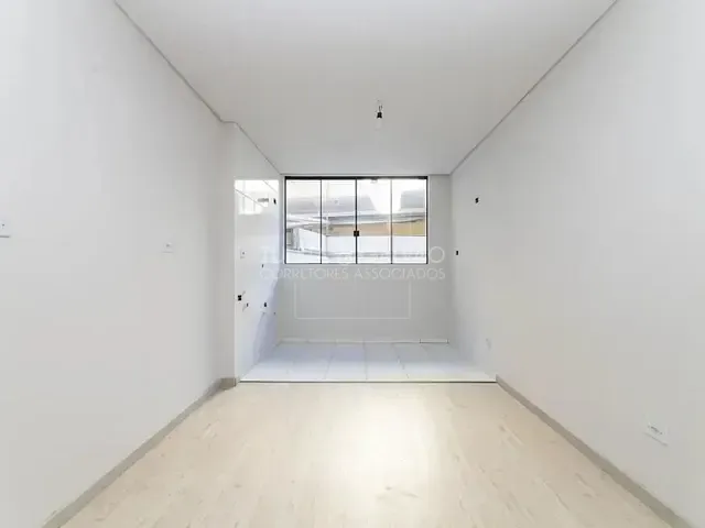 Apartamento com 30m² 1 quarto e 1 banheiro, à venda, no bairro Juvevê em Curitiba