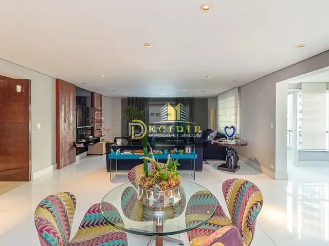 Apartamento com 320m² 4 quartos e 3 banheiros, à venda, no bairro Tatuapé em São Paulo