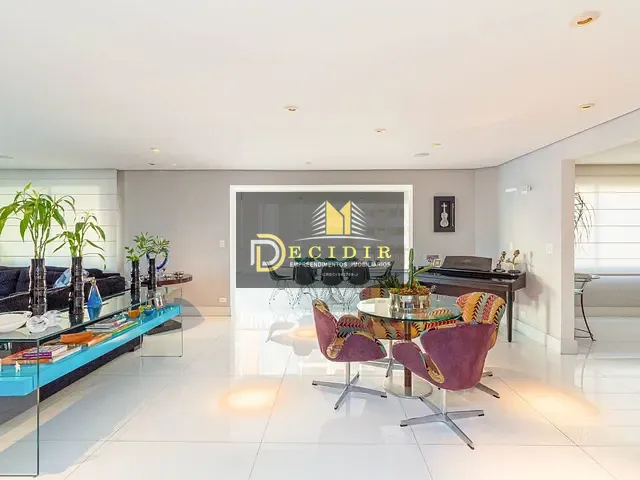 Apartamento com 320m² 4 quartos e 3 banheiros, à venda, no bairro Tatuapé em São Paulo