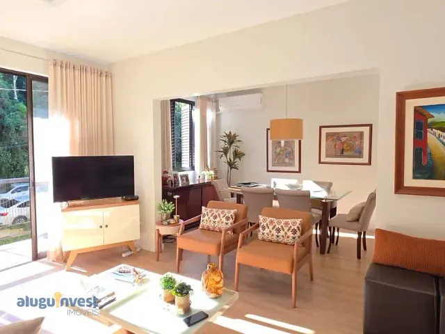 Apartamento 2 quartos e 1 banheiro, para alugar, no bairro Coqueiros em Florianópolis