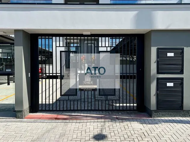 Apartamento 2 quartos e 2 banheiros, à venda, no bairro Universitário em Tijucas