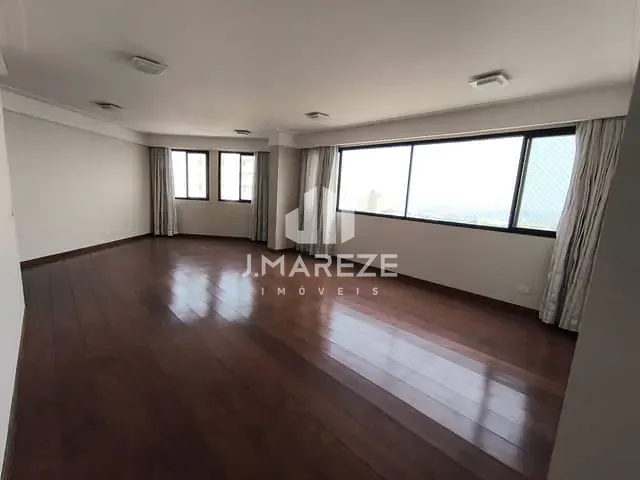 Apartamento com 244m² 3 quartos e 2 banheiros, à venda, no bairro Centro em Apucarana