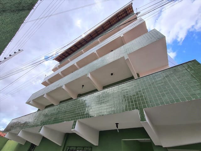 Apartamento 2 quartos e 2 banheiros, à venda, no bairro Jóquei Clube em Fortaleza