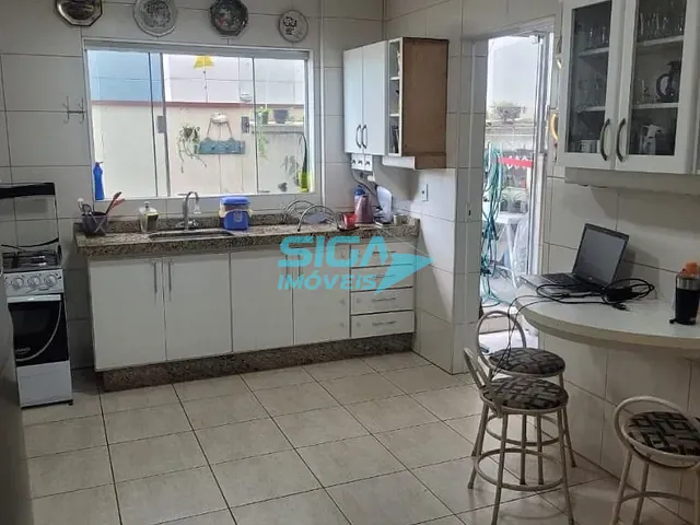 Apartamento 2 quartos e 2 banheiros, à venda, no bairro Primavera II em Pouso Alegre
