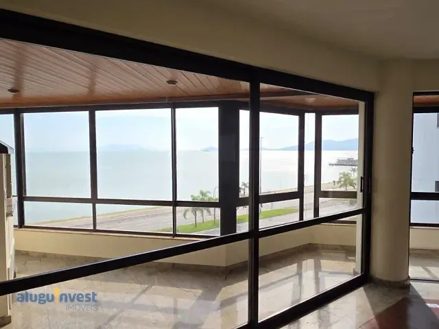 Apartamento com 307m² 4 quartos e 1 banheiro, para alugar, no bairro Centro em Florianópolis