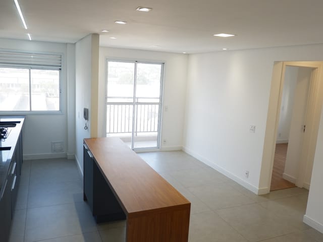 Apartamento 2 quartos e 1 banheiro, para alugar, no bairro Jardim em Santo André