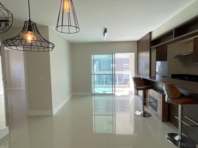 Apartamento com 75m² 2 quartos e 2 banheiros, para alugar, no bairro Dezoito do Forte Empresarial/Alphaville. em Barueri
