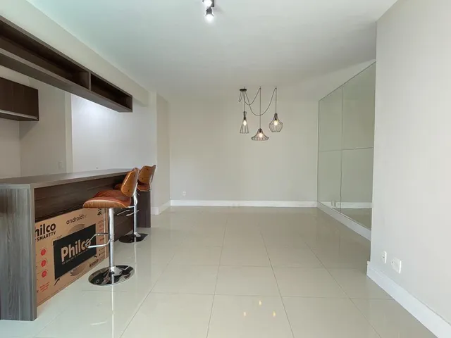 Apartamento com 75m² 2 quartos e 2 banheiros, para alugar, no bairro Dezoito do Forte Empresarial/Alphaville. em Barueri