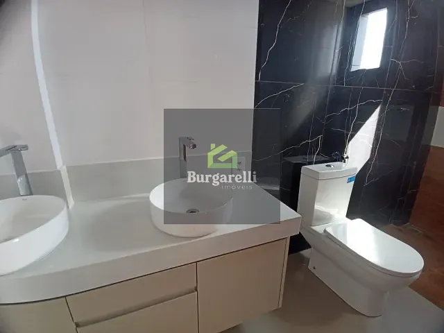 Apartamento 3 quartos e 2 banheiros, para alugar, no bairro Cruzeiro do Sul em Lavras