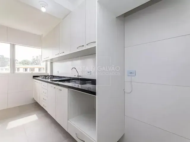 Apartamento com 46m² 1 quarto e 1 banheiro, à venda, no bairro Centro Cívico em Curitiba