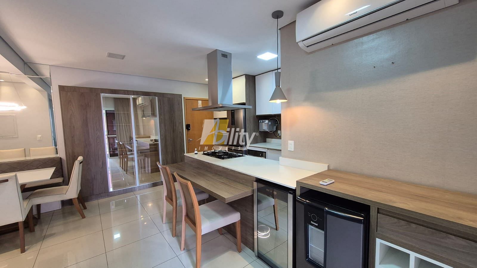 Apartamento para alugar com 2 quartos, 82m² - Foto 11