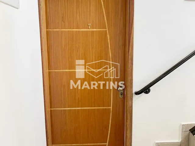 Apartamento 2 quartos e 1 banheiro, para alugar, no bairro Jardim Elizabeth em São Paulo