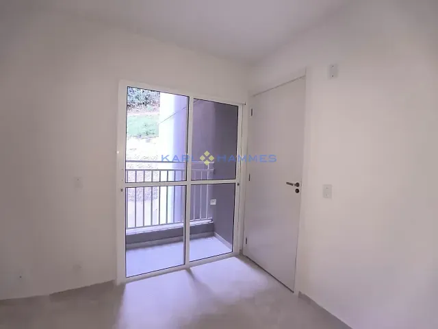 Apartamento 2 quartos e 2 banheiros, à venda, no bairro Duarte Silveira em Petrópolis