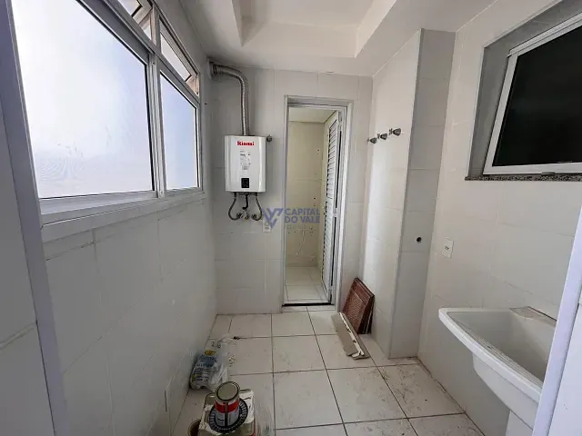Apartamento 3 quartos e 2 banheiros, à venda ou para alugar, no bairro Urbanova em São José dos Campos