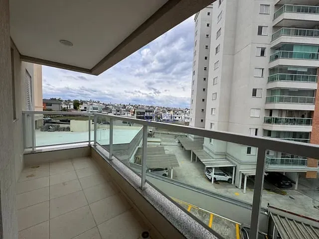 Apartamento 3 quartos e 2 banheiros, à venda ou para alugar, no bairro Urbanova em São José dos Campos