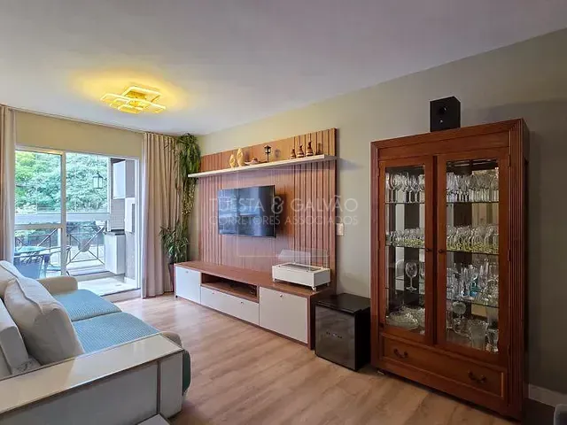 Apartamento com 93m² 3 quartos e 2 banheiros, à venda, no bairro Hugo Lange em Curitiba