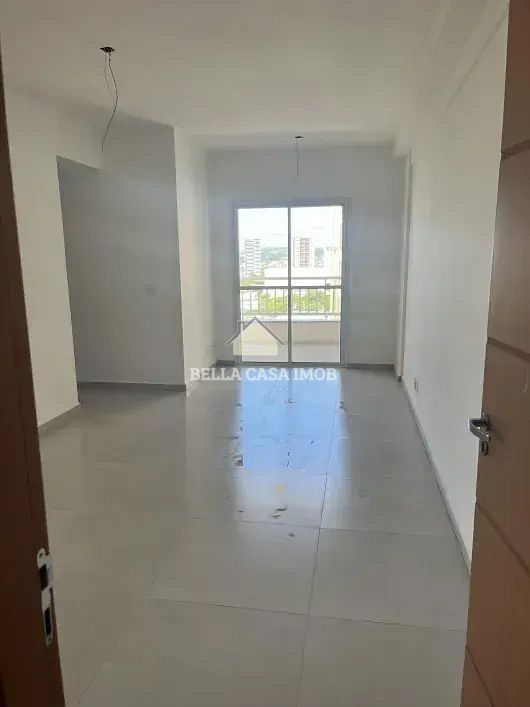 Apartamento à venda com 3 quartos, 67m² - Foto 2