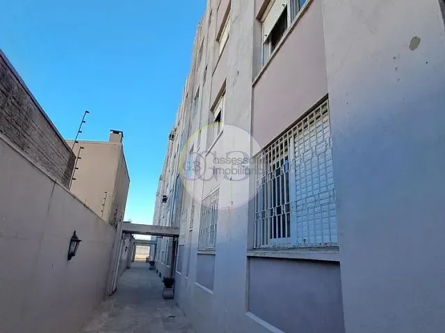 Apartamento 2 quartos e 2 banheiros, à venda ou para alugar, no bairro Centro em Pelotas
