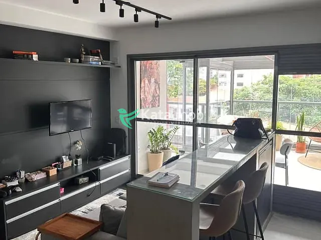 Apartamento 1 quarto e 2 banheiros, para alugar, no bairro Mirandópolis em São Paulo