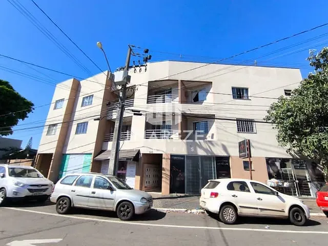 Apartamento com 122m² 3 quartos e 1 banheiro, para alugar, no bairro Vila Feliz em Apucarana