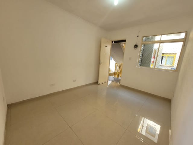 Apartamento 2 quartos e 1 banheiro, para alugar, no bairro Jardim São Luís em São Paulo