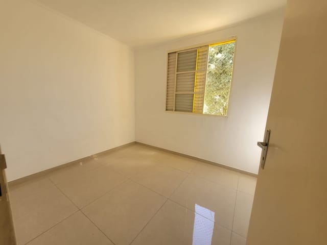 Apartamento 2 quartos e 1 banheiro, para alugar, no bairro Jardim São Luís em São Paulo