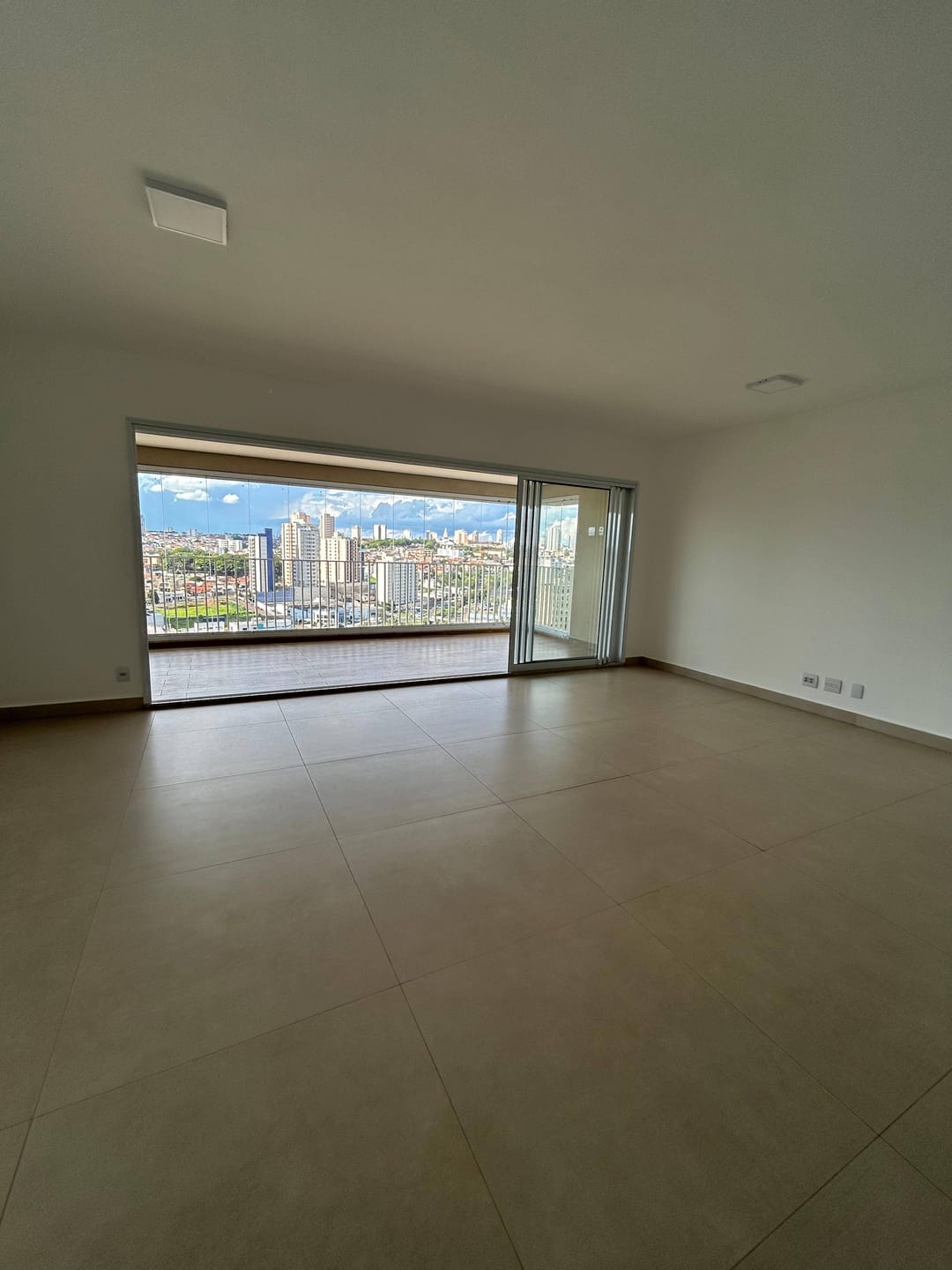 Apartamento, 3 quartos, 145 m² - Foto 2