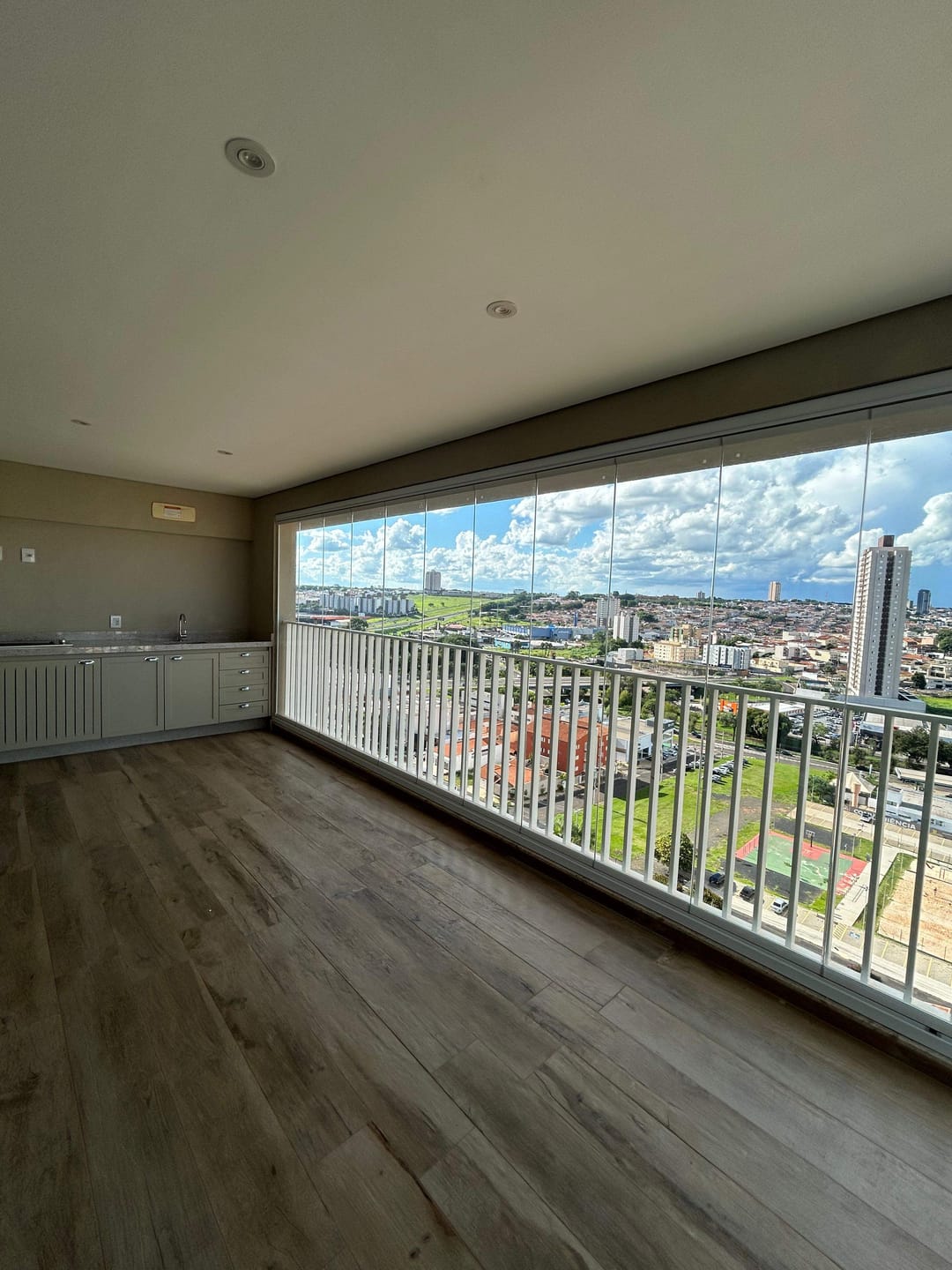 Apartamento, 3 quartos, 145 m² - Foto 1