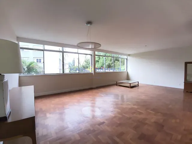 Apartamento 4 quartos e 4 banheiros, à venda, no bairro Centro em Petrópolis