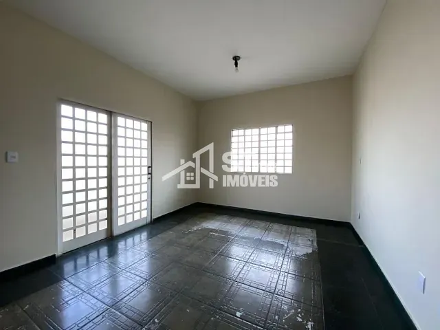 Apartamento com 206m² 3 quartos e 2 banheiros, para alugar, no bairro Centro em Andradas