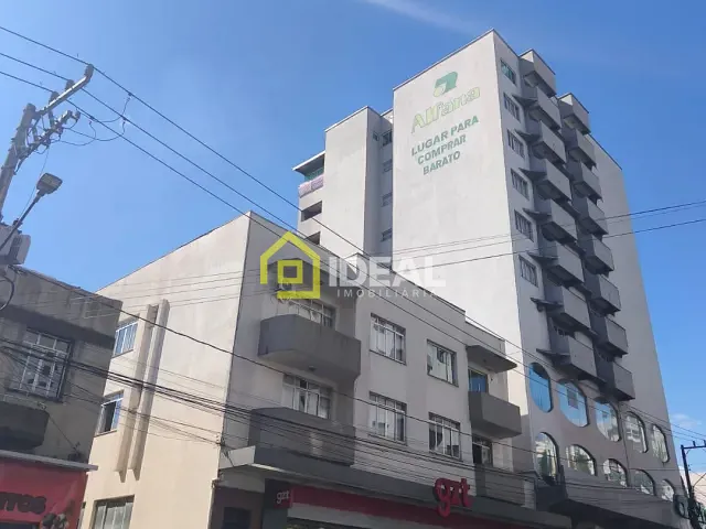 Apartamento 3 quartos e 2 banheiros, para alugar, no bairro Centro em Concórdia