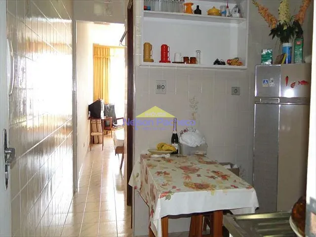 Apartamento com 32m², à venda, no bairro Morro dos Barbosas em São Vicente