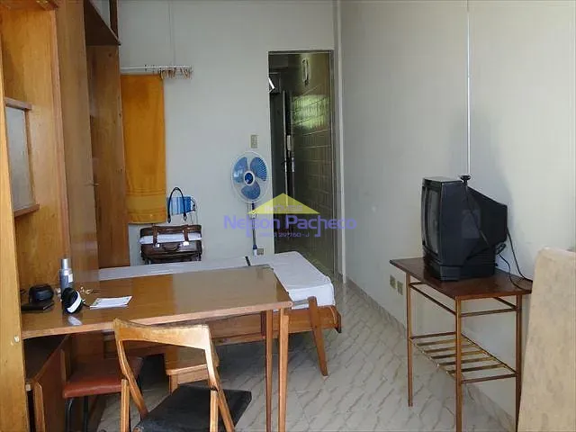 Apartamento com 32m², à venda, no bairro Morro dos Barbosas em São Vicente