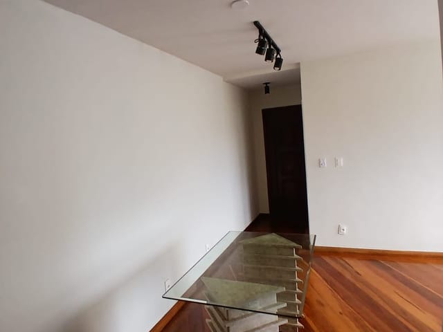 Apartamento 2 quartos e 1 banheiro, para alugar, no bairro Freguesia (Jacarepaguá) em Rio de Janeiro
