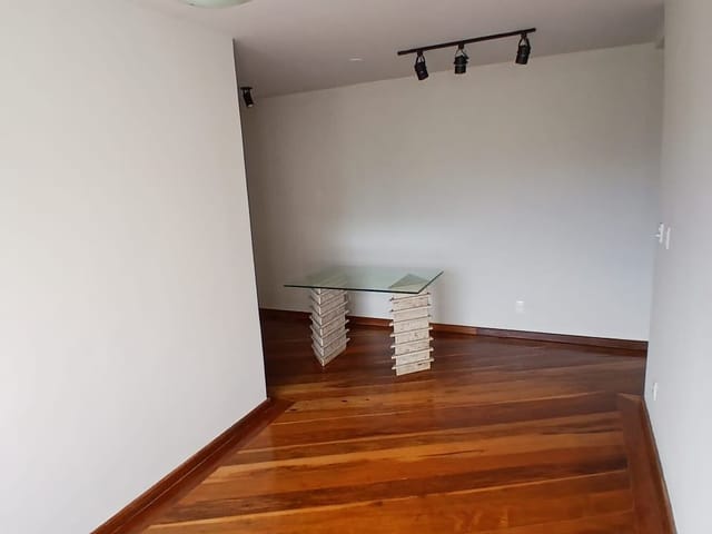 Apartamento 2 quartos e 1 banheiro, para alugar, no bairro Freguesia (Jacarepaguá) em Rio de Janeiro