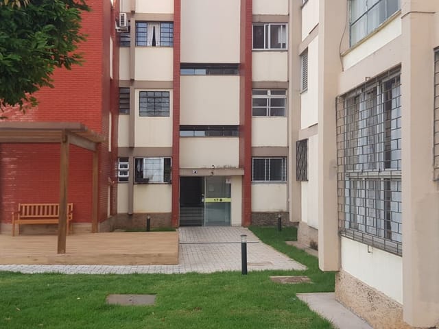 Apartamento com 95m² 3 quartos e 1 banheiro, à venda, no bairro Pq Manella em Cambé