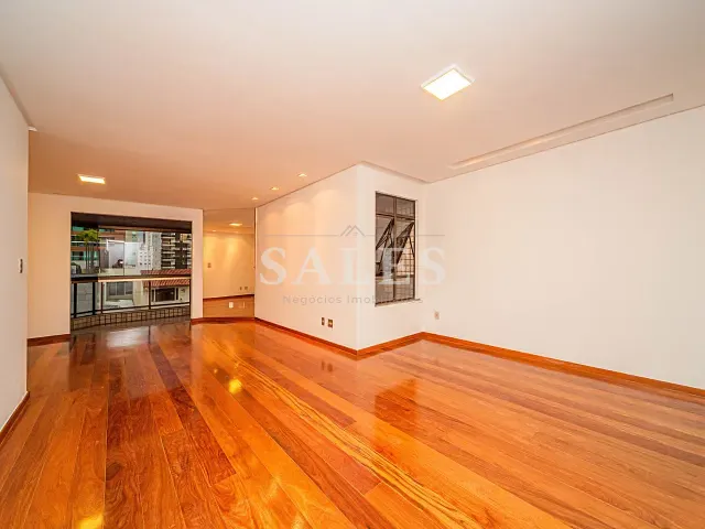 Apartamento com 249m² 4 quartos e 5 banheiros, à venda, no bairro Centro em Juiz de Fora