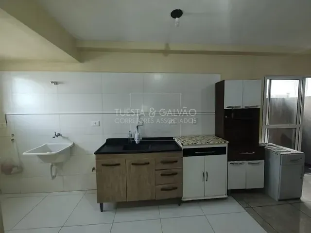 Apartamento com 53m² 3 quartos e 1 banheiro, para alugar, no bairro Vila Guarani em Colombo